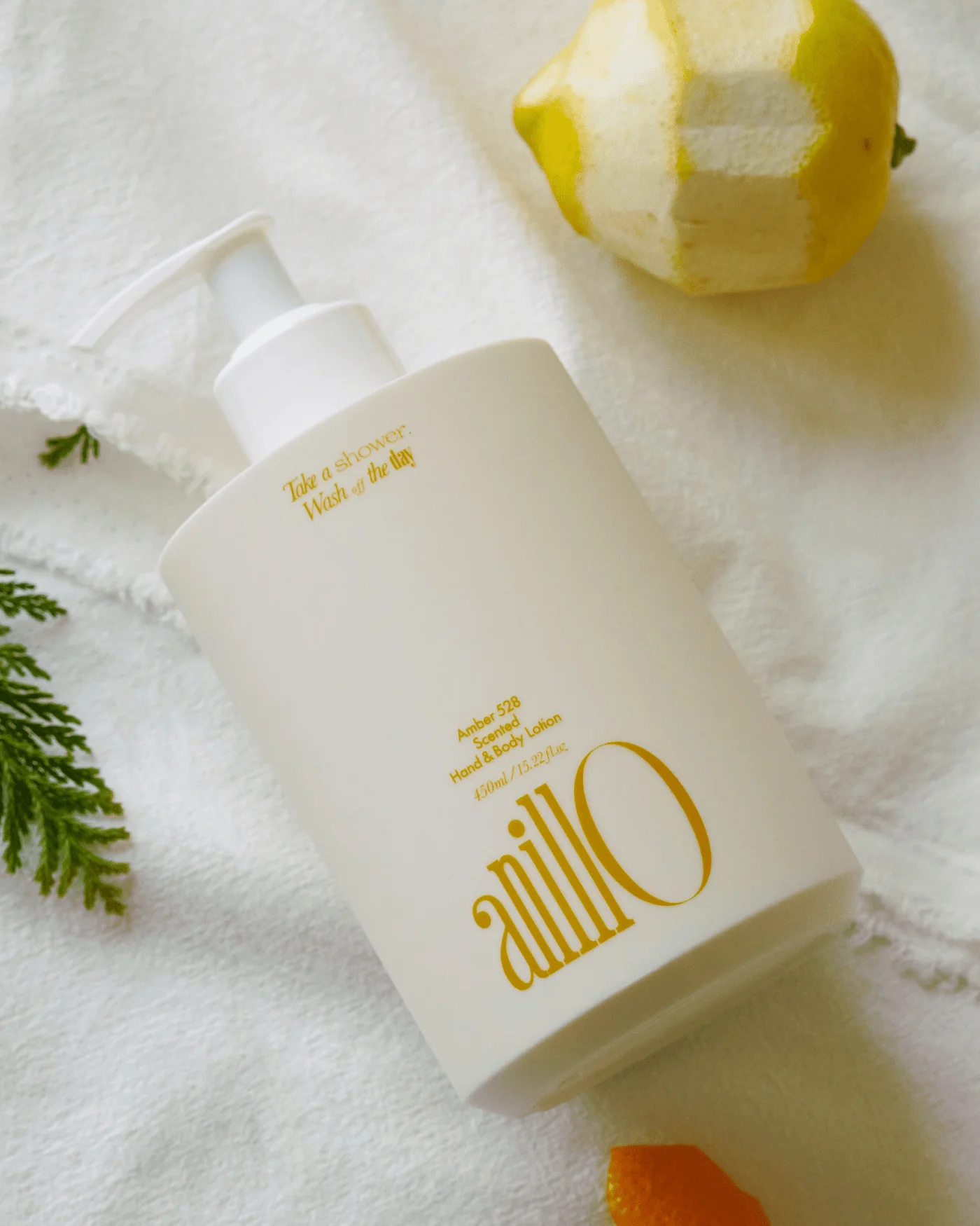 Amber 528 Scented Hand & Body Lotion - Image 5