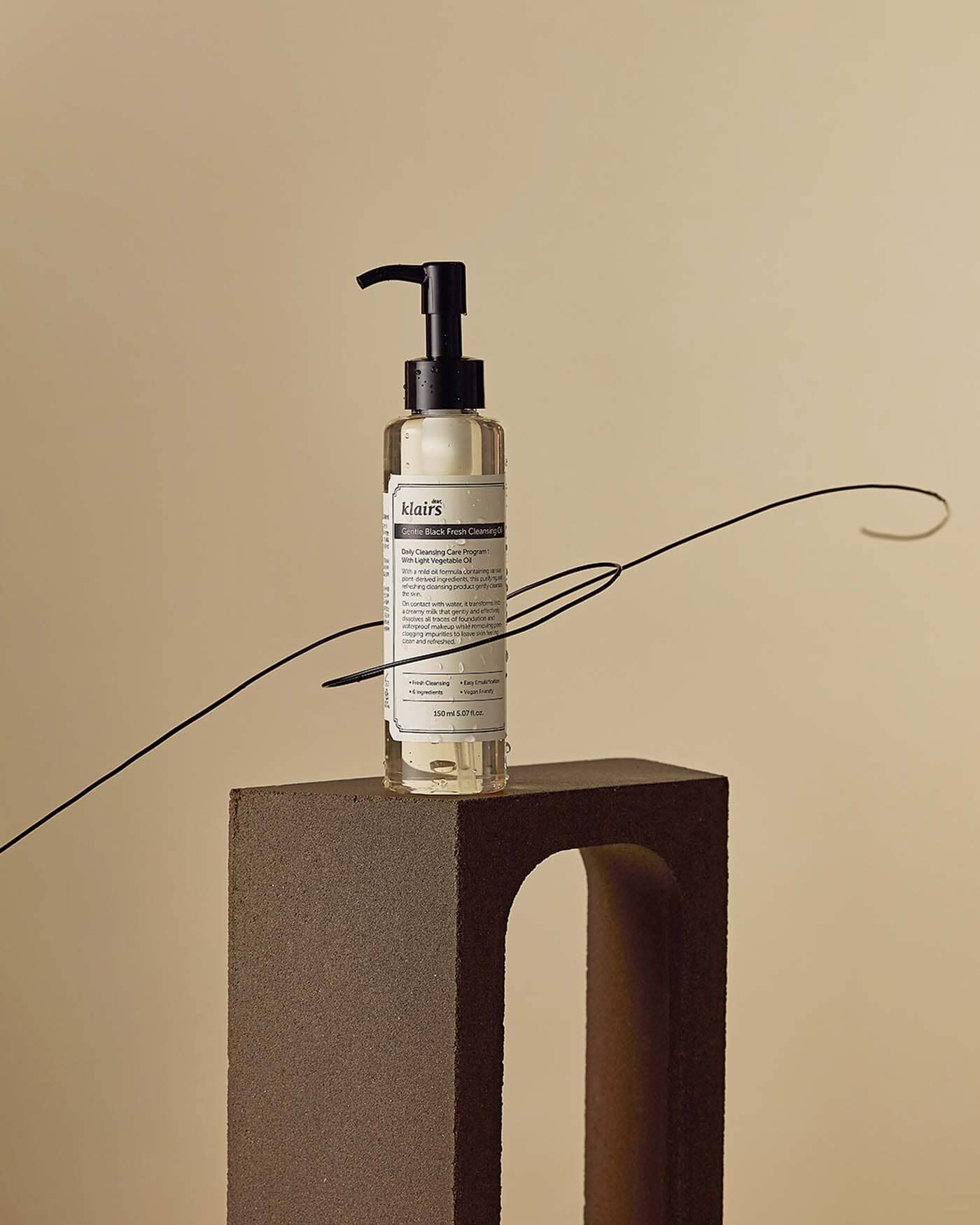 Gentle Black Fresh Cleansing Oil - Image 10