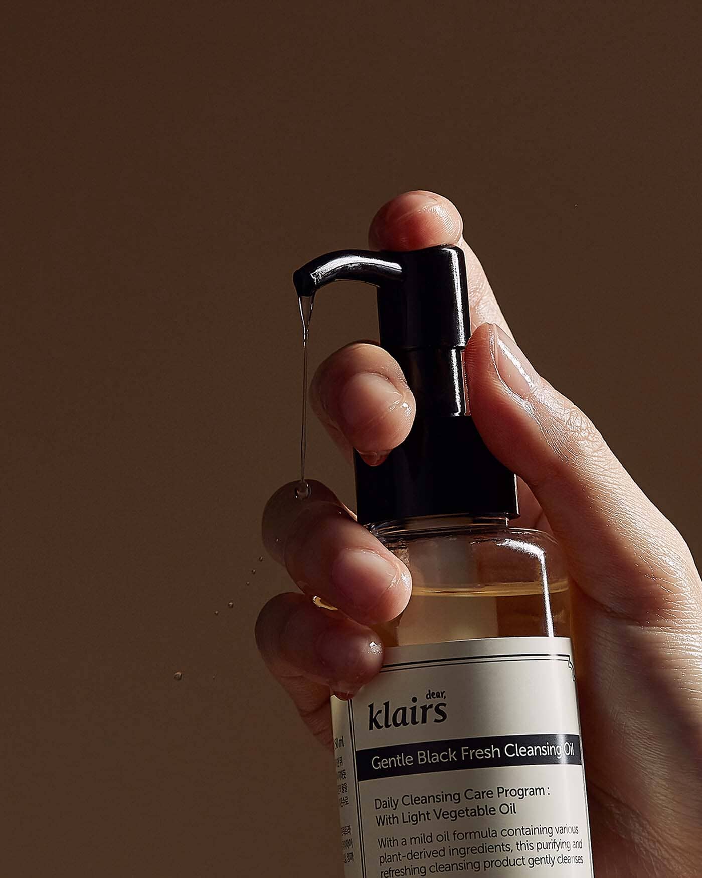 Gentle Black Fresh Cleansing Oil - Image 3