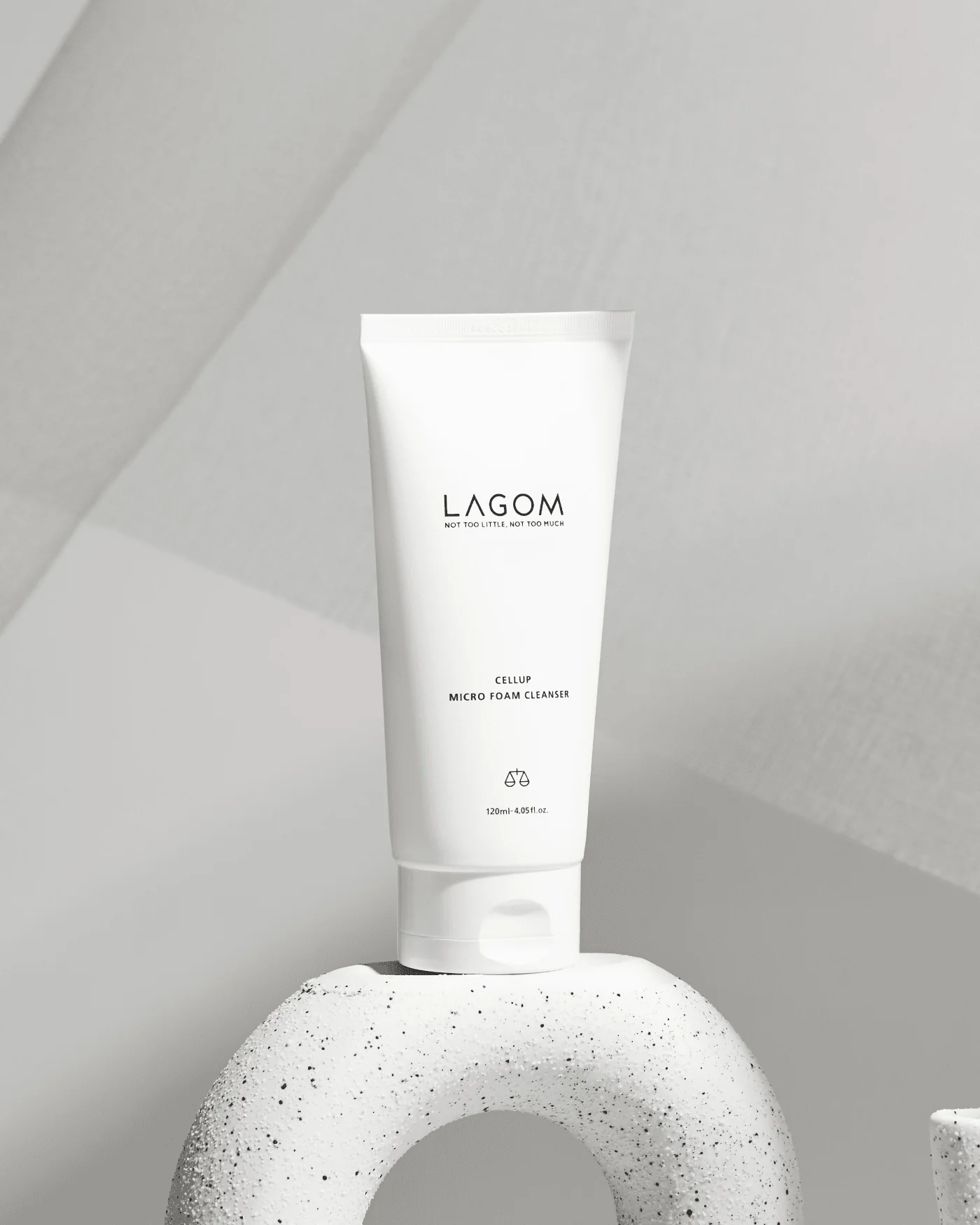 Cellup Micro Foam Cleanser - Image 5
