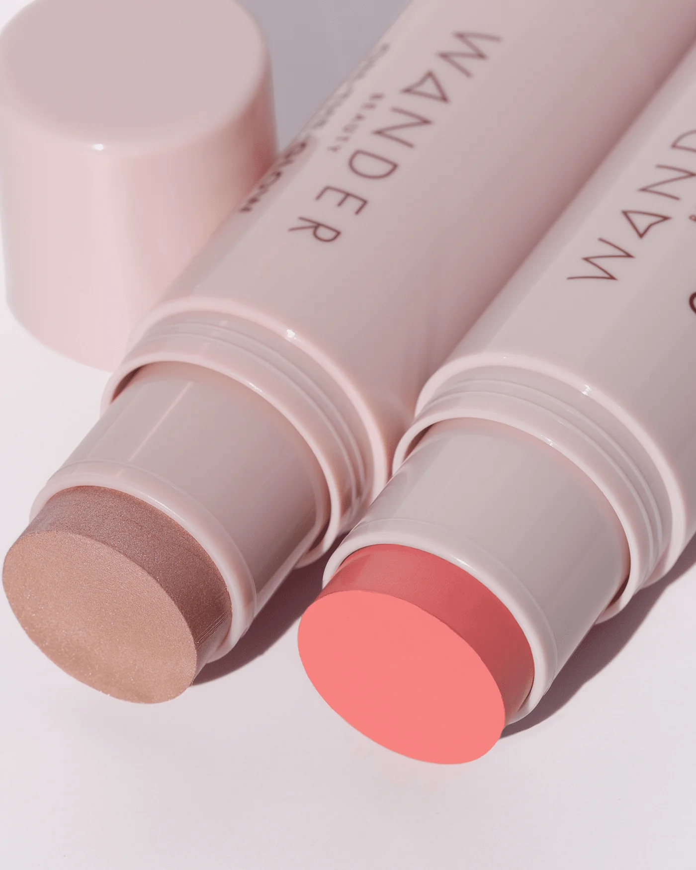 On-the-Glow Blush and Illuminator - Image 5