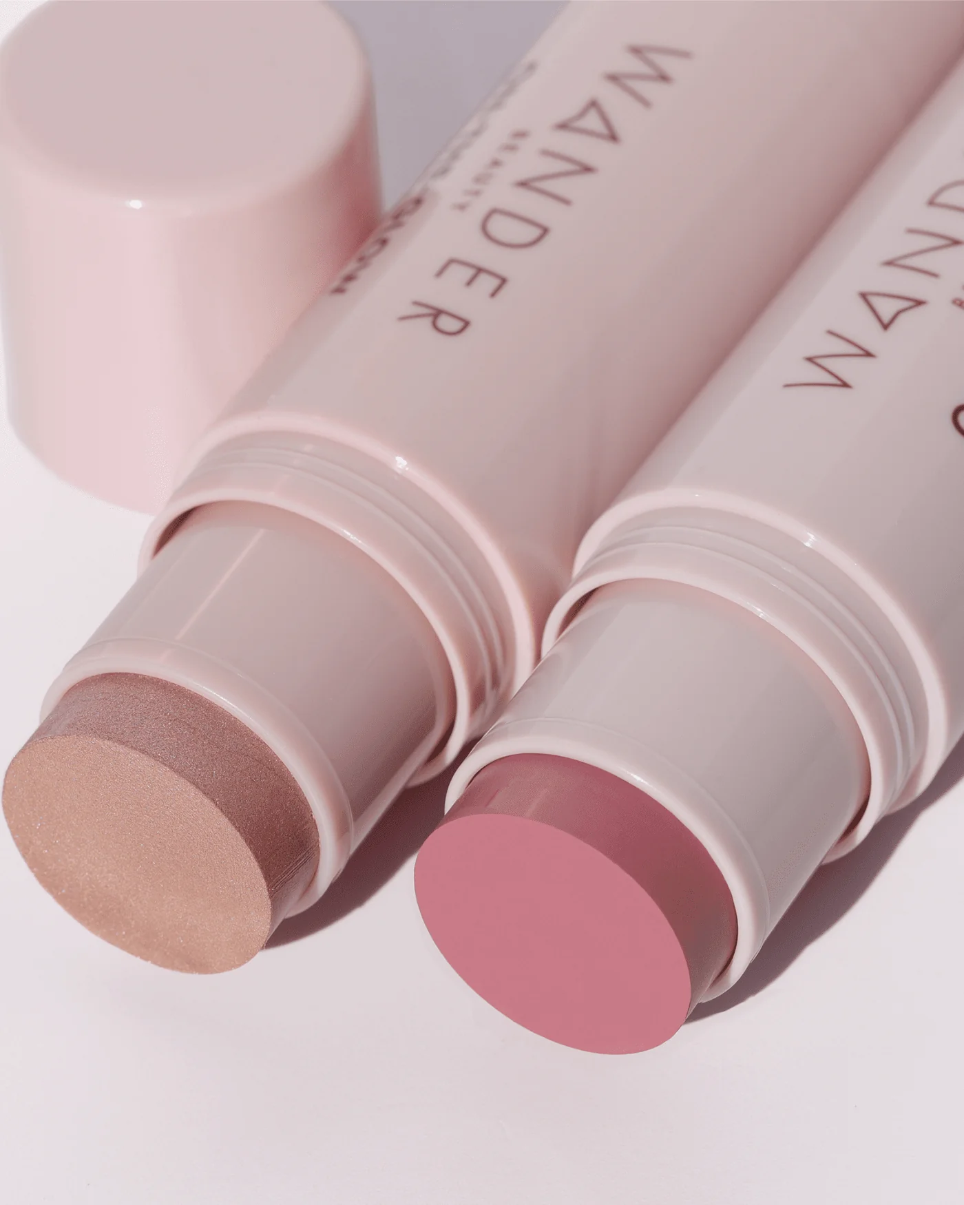 On-the-Glow Blush and Illuminator - Image 9
