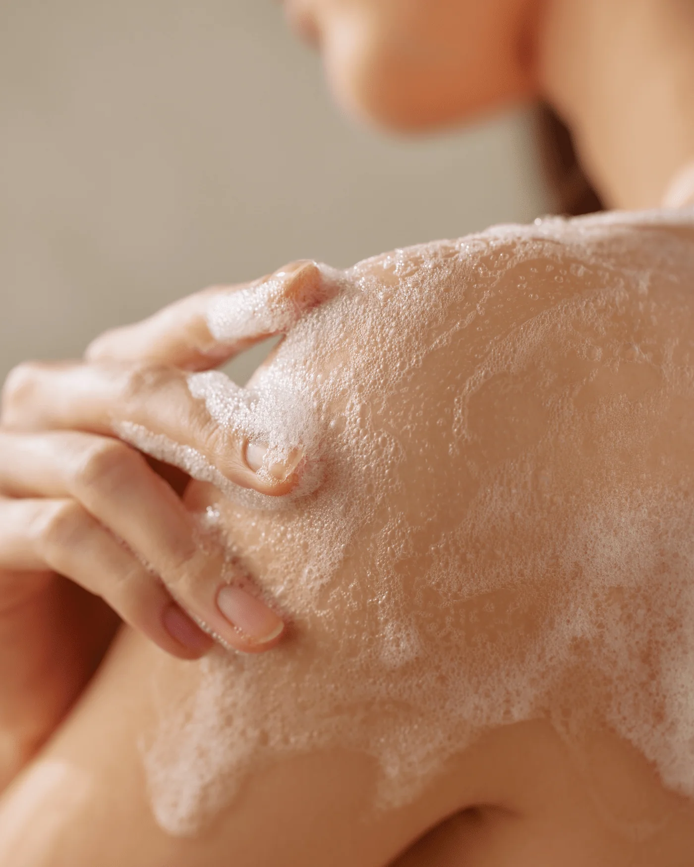 AHA-BHA-PHA 30 Days Miracle Acne Clear Body Cleanser - Image 4