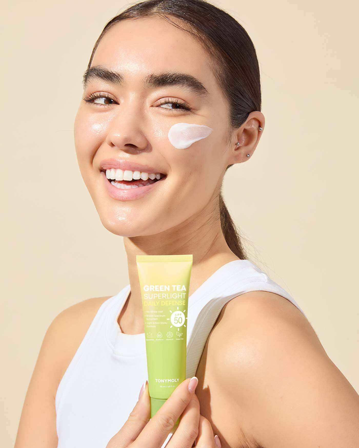 Green Tea Superlight Daily Defense Sunscreen SPF 50 - Image 4